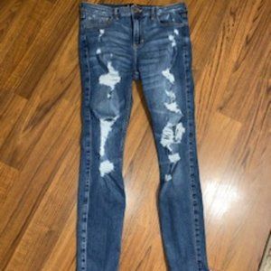 Hollister 11R Distressed Jeans. High Rise Super